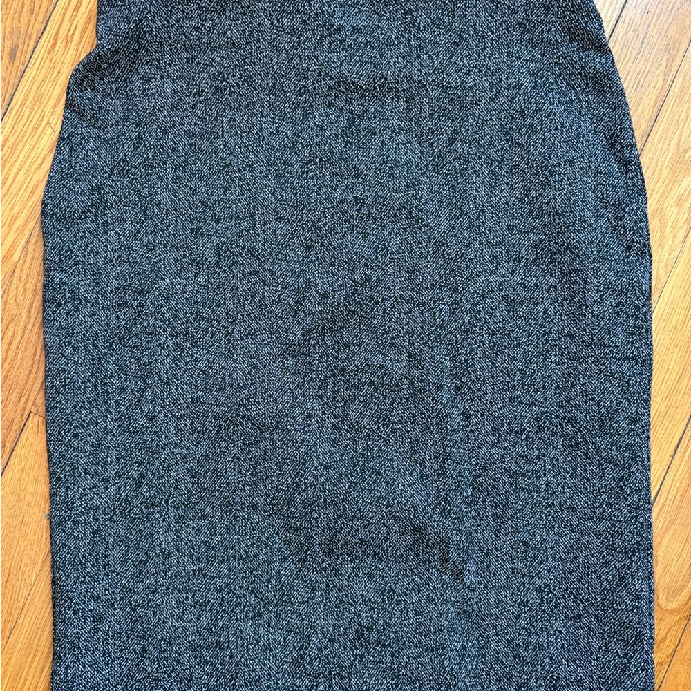 Ann Taylor Gray Tweed Pencil Skirt